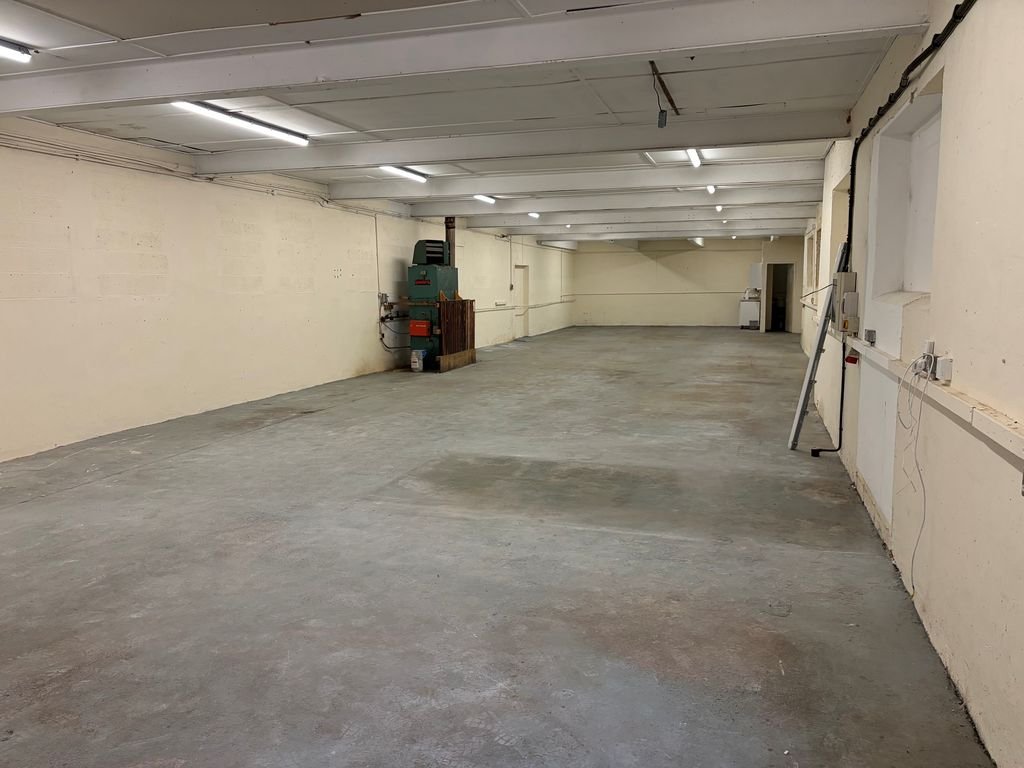 Industrial Unit in Congleton - photo 4