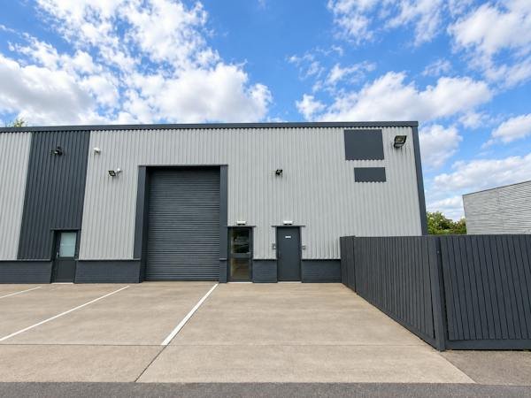 Industrial Unit in Cannock - photo 3