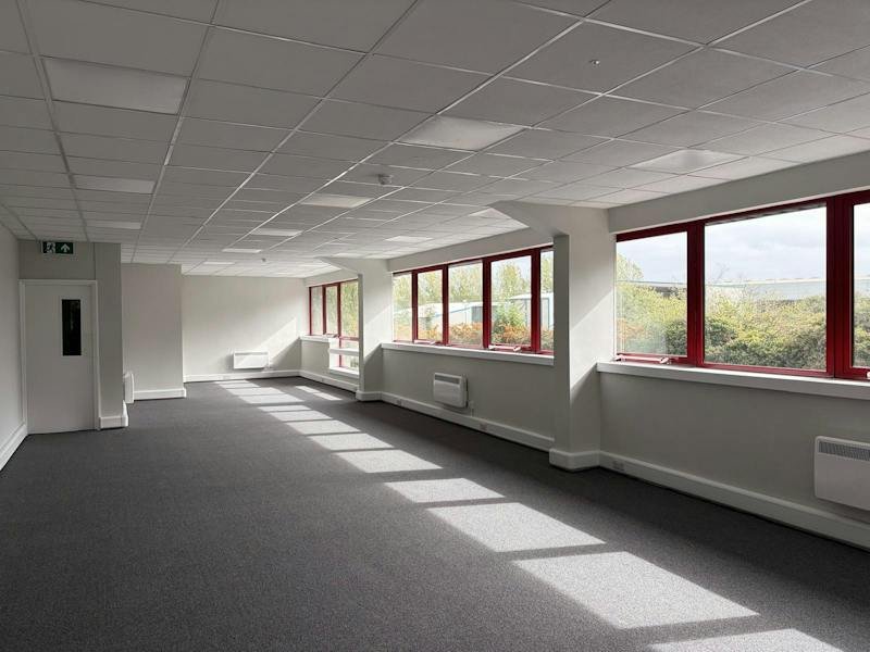 Industrial Unit in Thatcham - photo 4