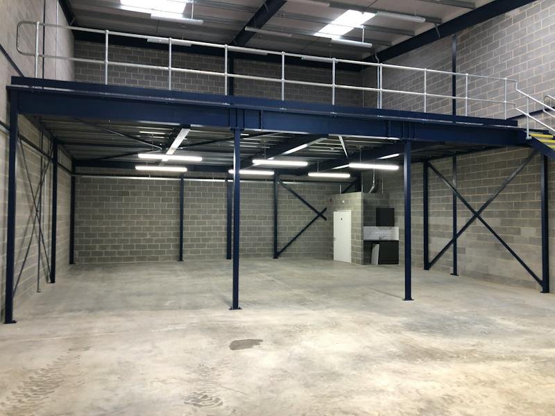 Industrial Unit in London - photo 3