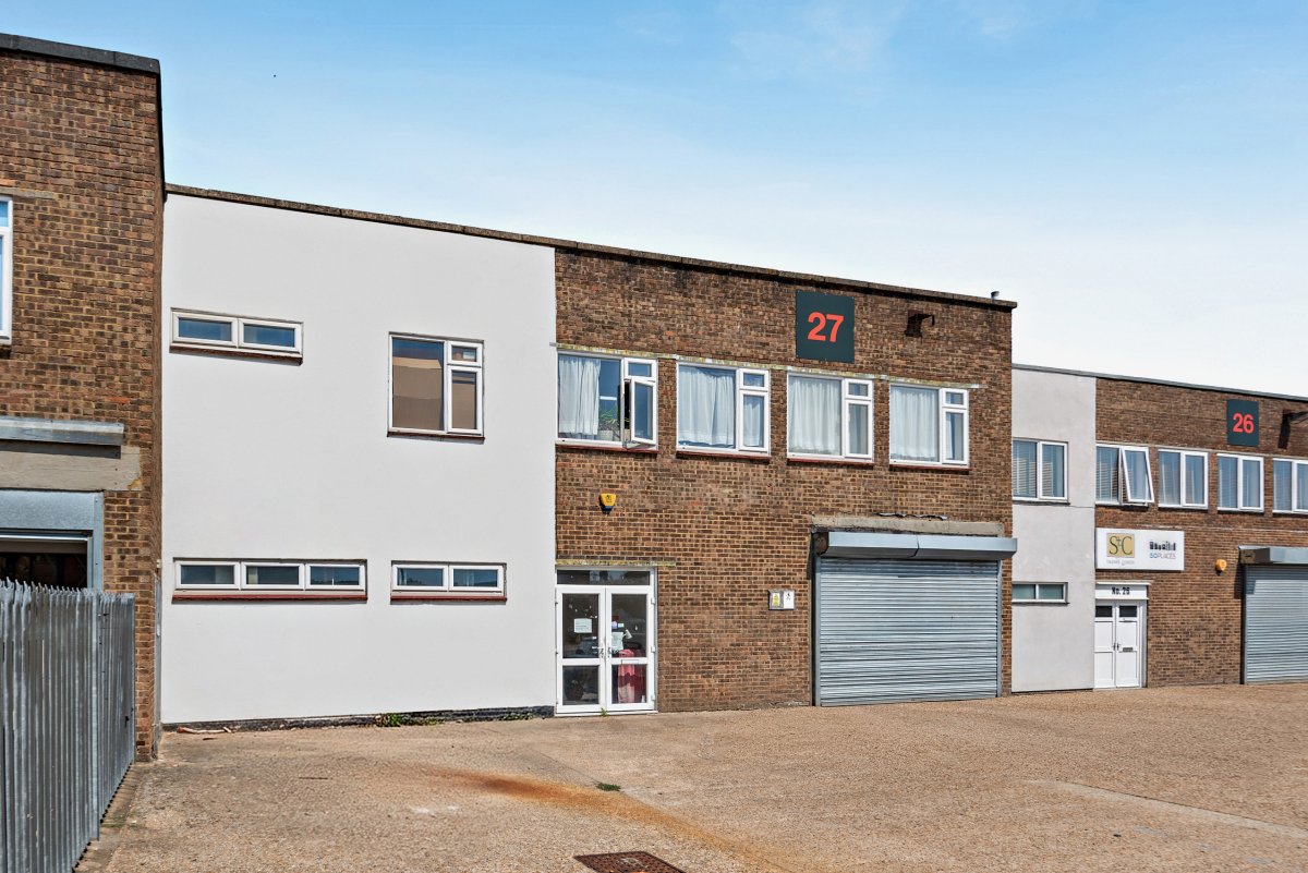 Industrial in Partridge Green