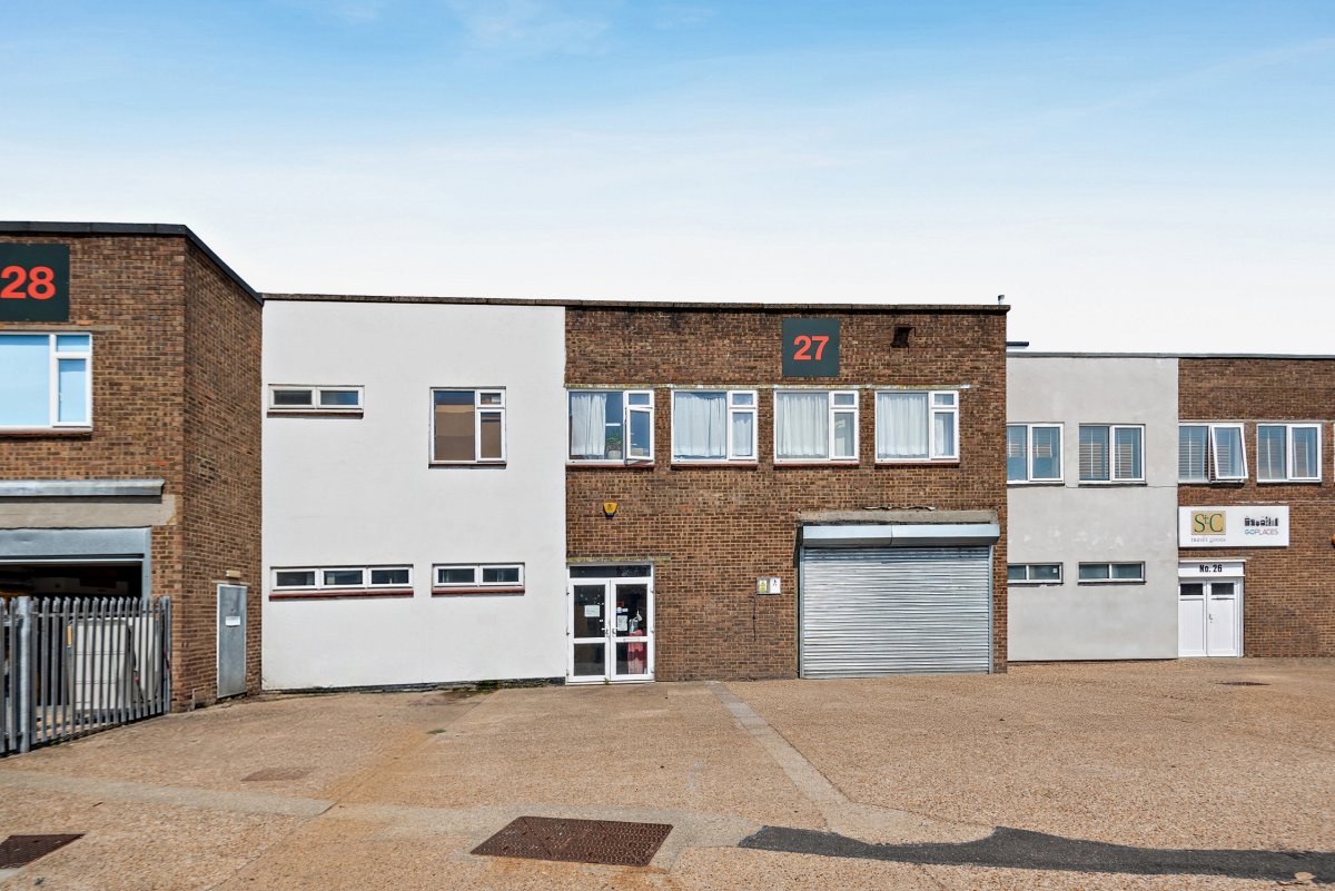 Industrial Unit in Partridge Green - photo 3