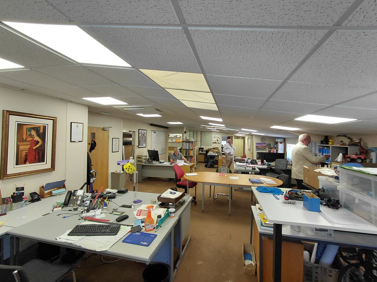 Industrial Unit in Farnham - photo 2