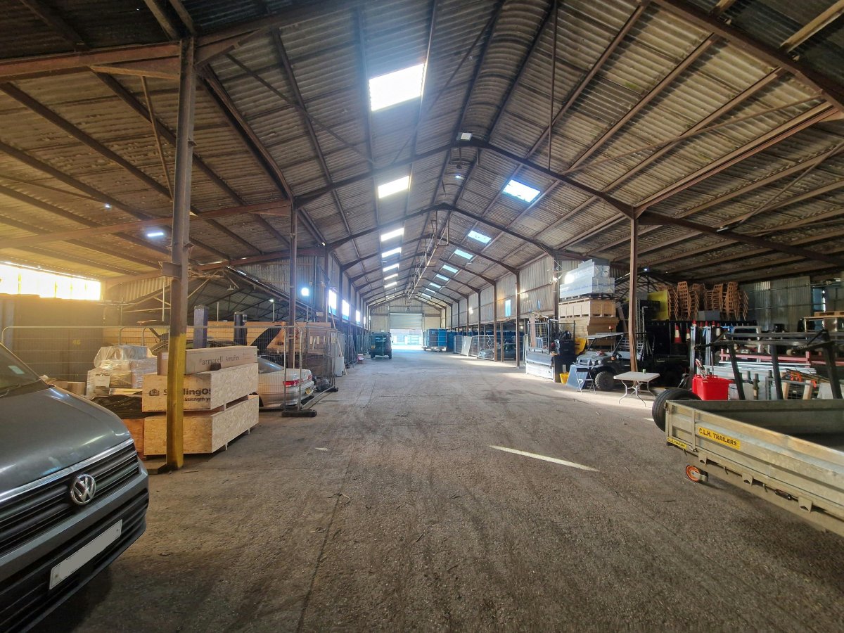 Industrial Unit in Fareham - photo 4