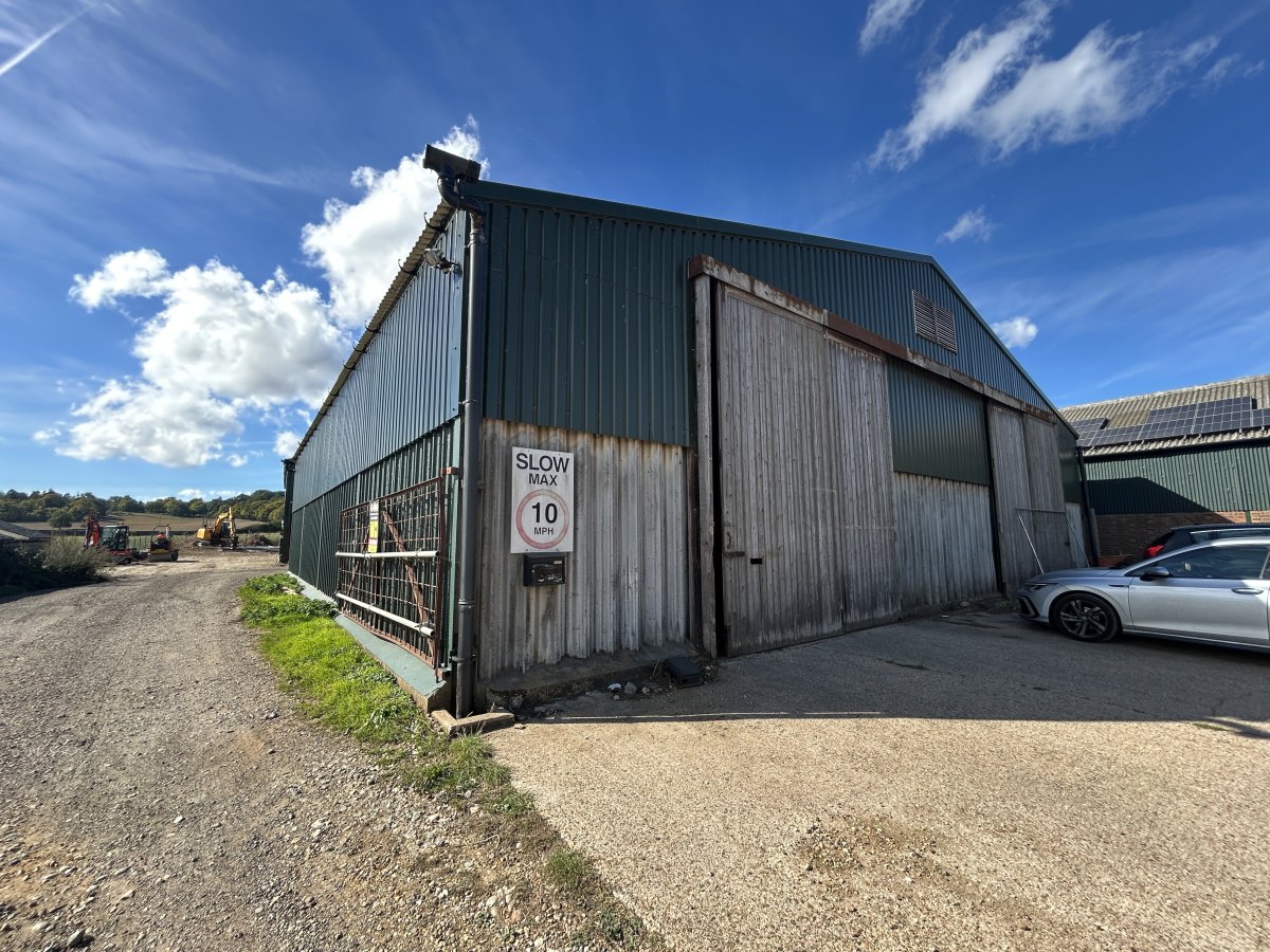 Industrial Unit in Lilley - photo 2