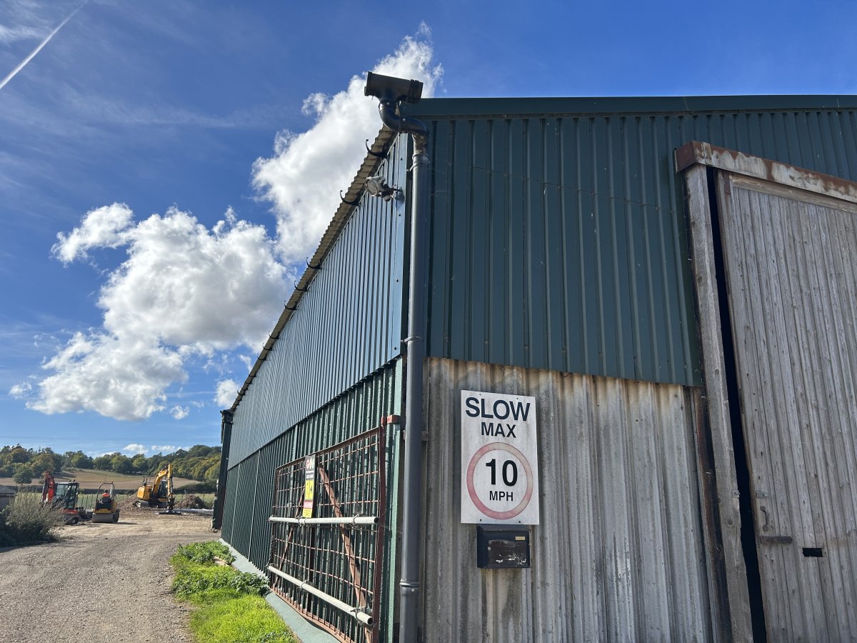 Industrial Unit in Lilley - photo 4