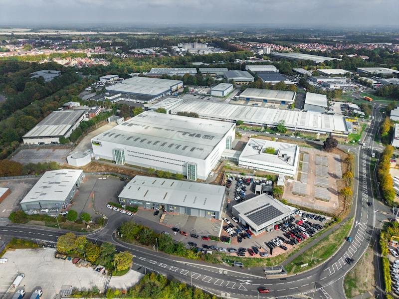 Industrial Unit To Let, Basingstoke, Hampshire