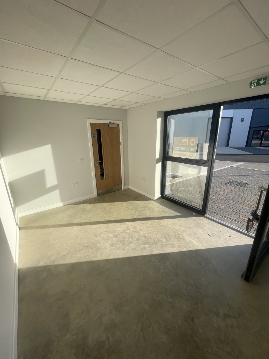 Industrial Unit in Peterborough - photo 2