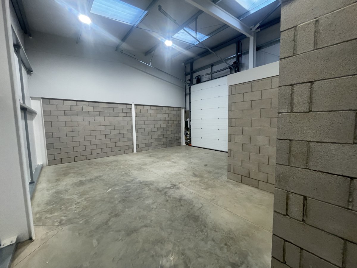 Industrial Unit in Peterborough - photo 4