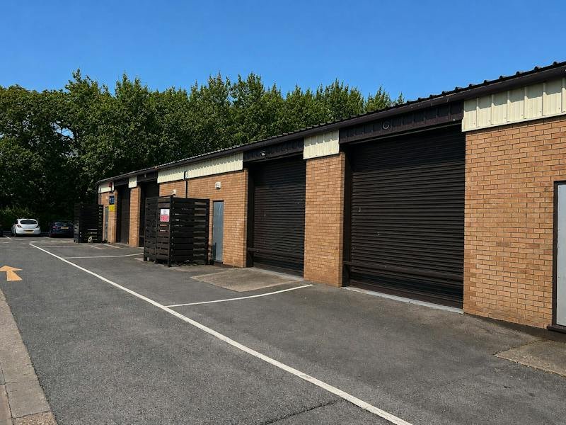 Industrial Unit in Christchurch - photo 4