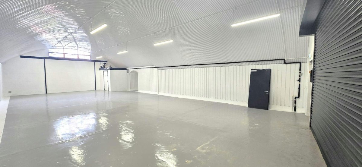 Industrial Unit in Hackney, London - photo 3
