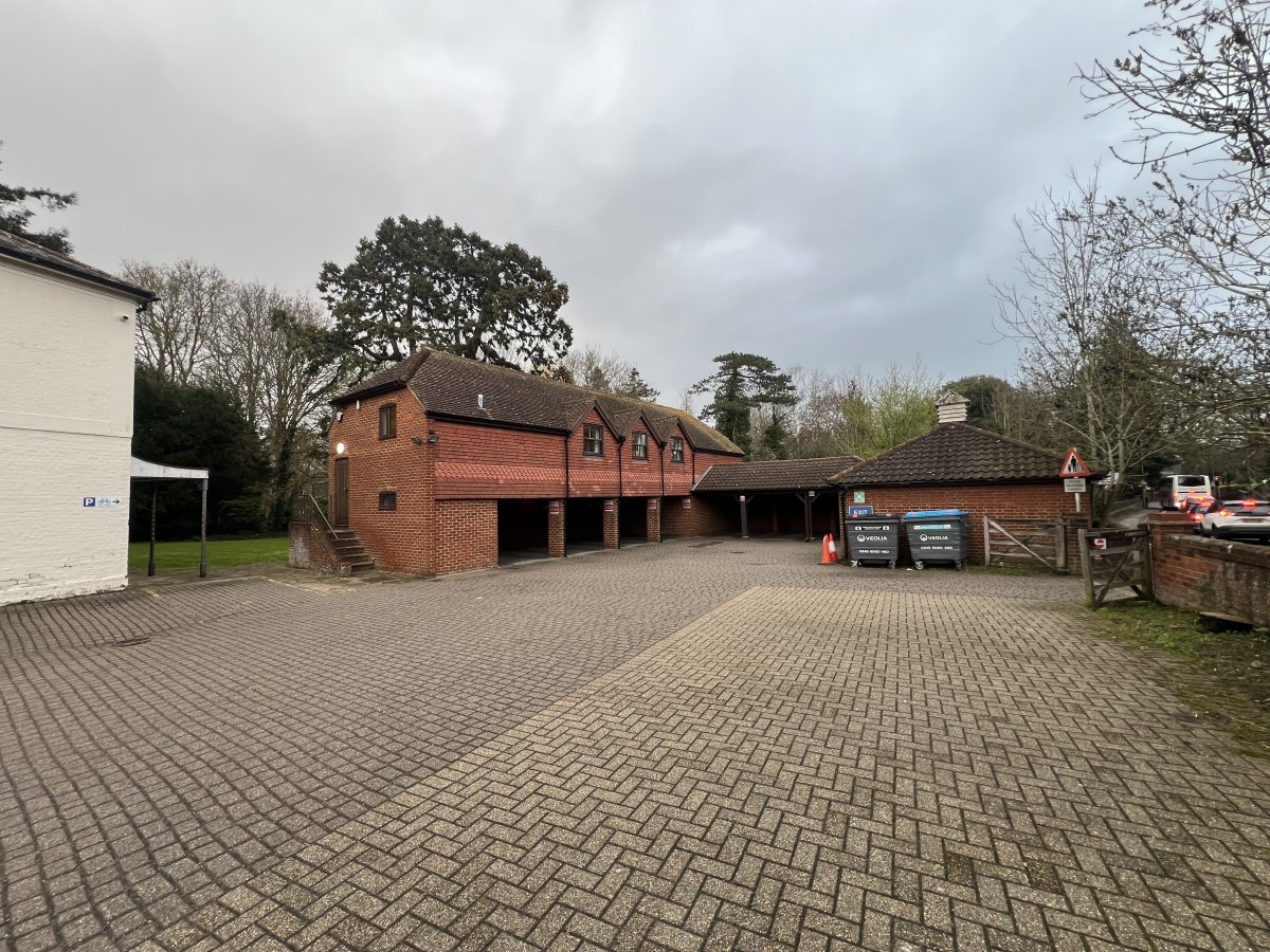 Industrial Unit in Ewell - photo 3