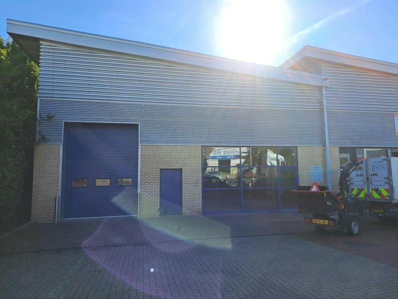 Industrial Unit in Hedge End - photo 3