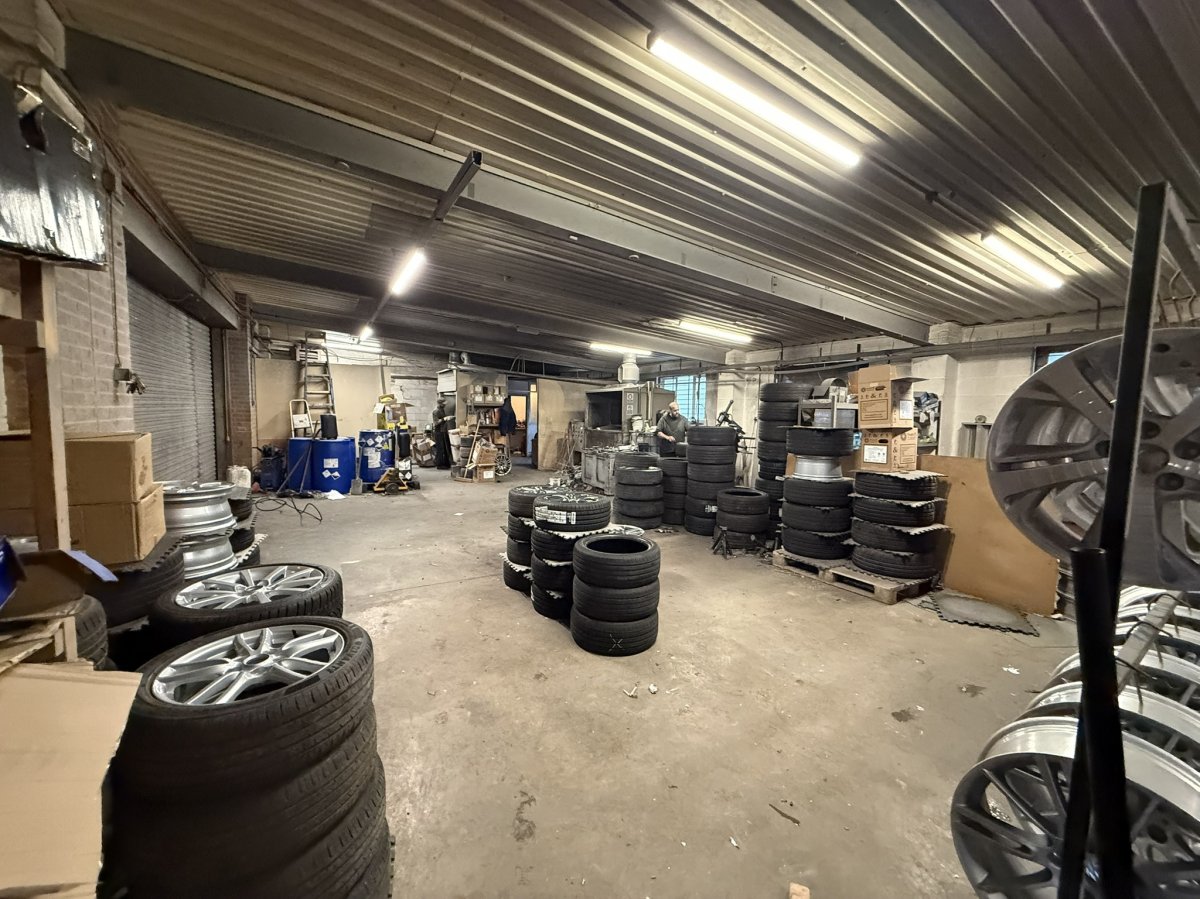 Industrial Unit in Leicester - photo 2
