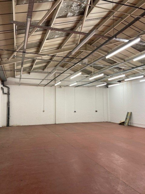 Industrial Unit in Ashford - photo 3