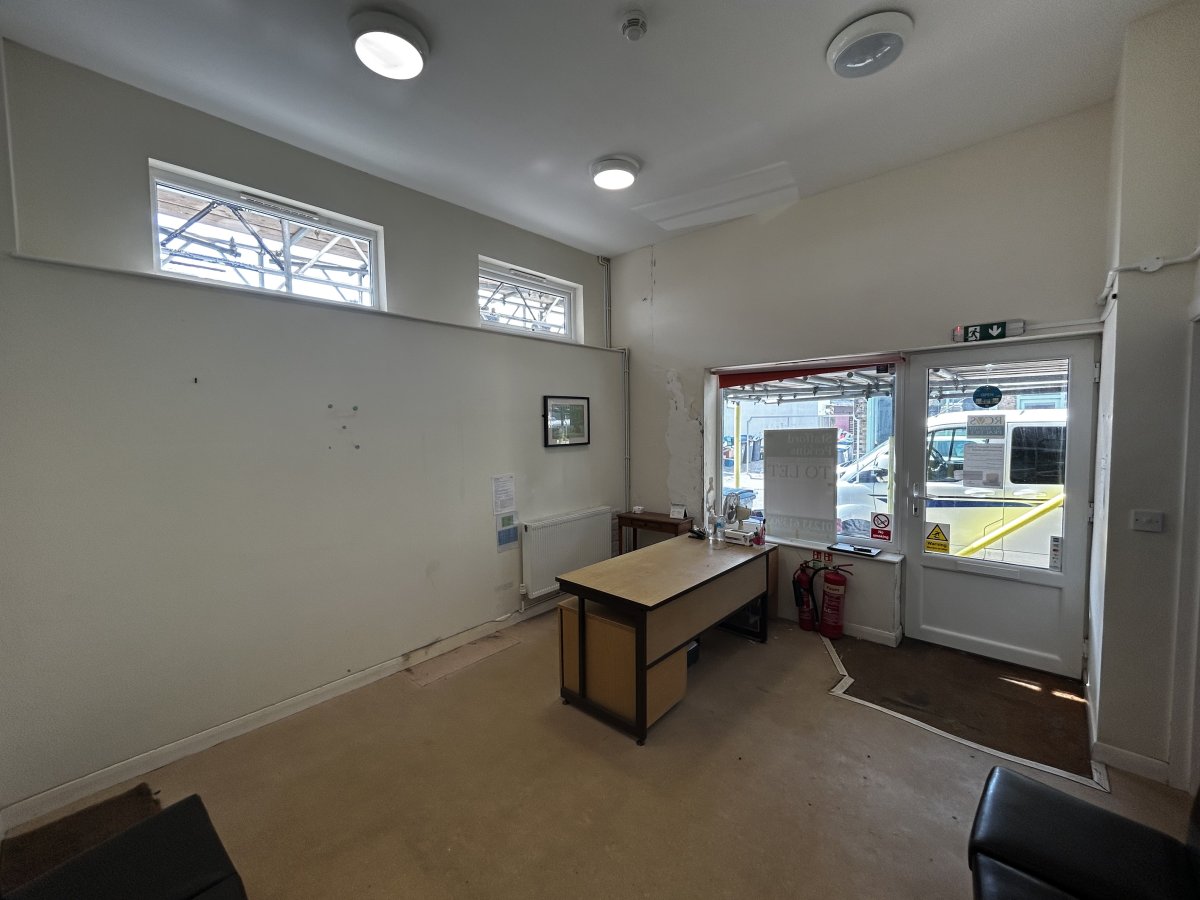 Industrial Unit in Deal - photo 2