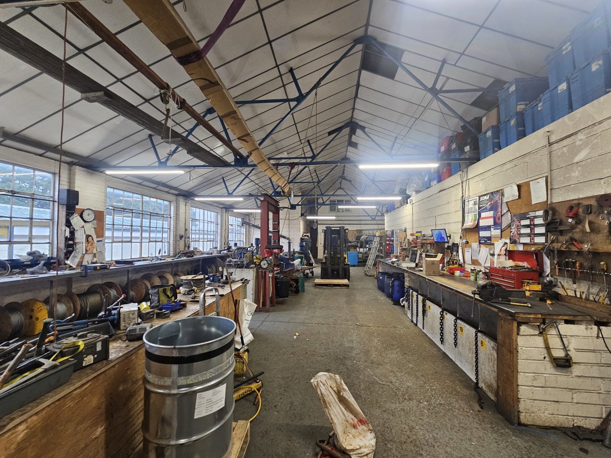 Industrial Unit in Rochester - photo 3