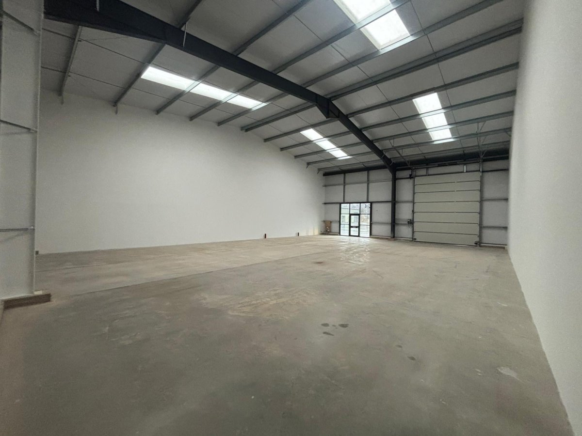 Industrial Unit in Loughborough - photo 2