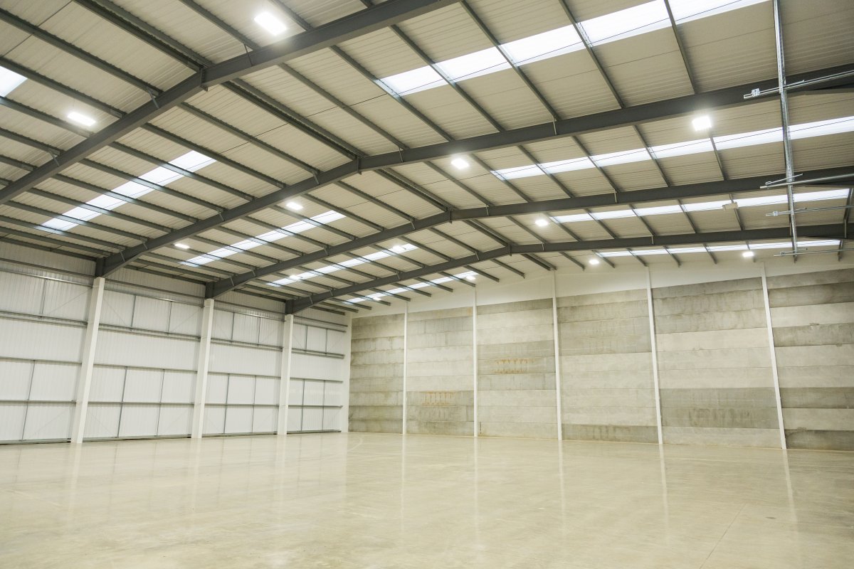Industrial Unit in Market Harborough - photo 3