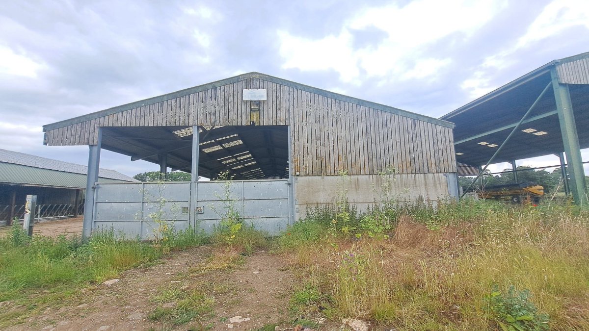 Industrial Unit in Newport Pagnell - photo 2