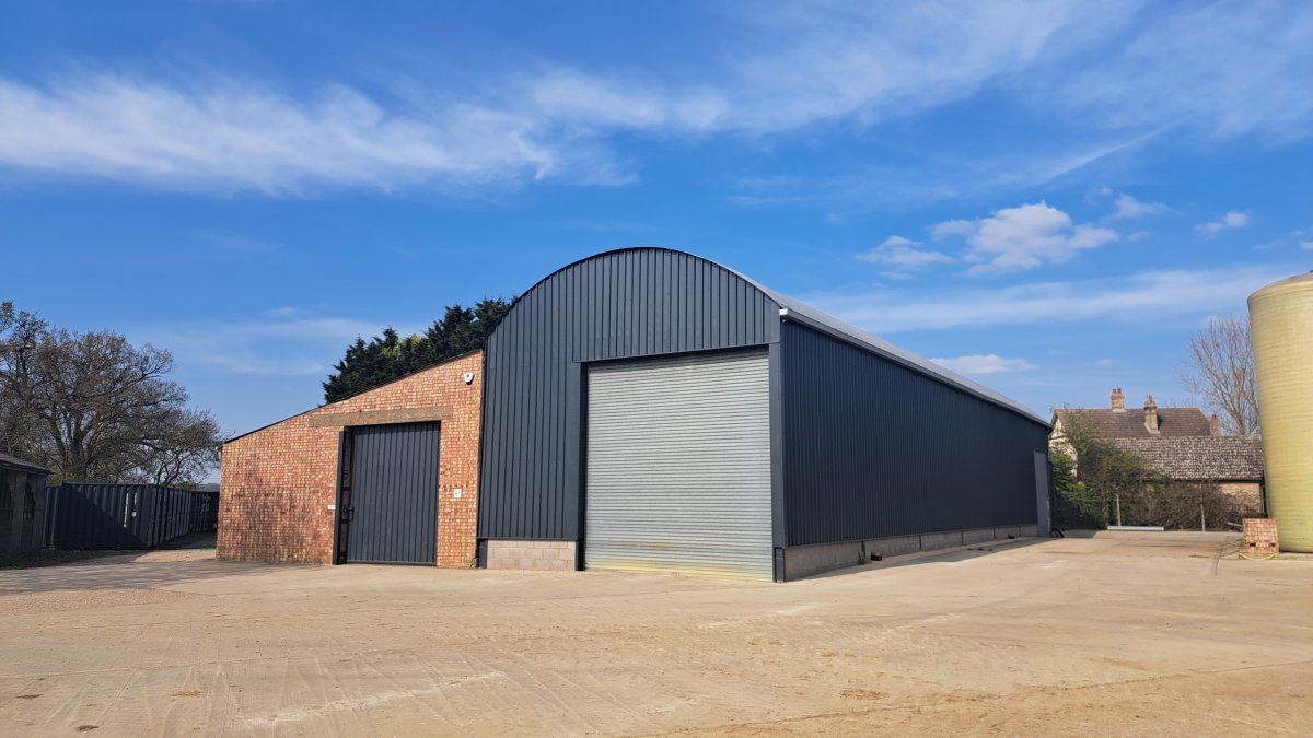 Industrial Unit in St Neots - photo 2