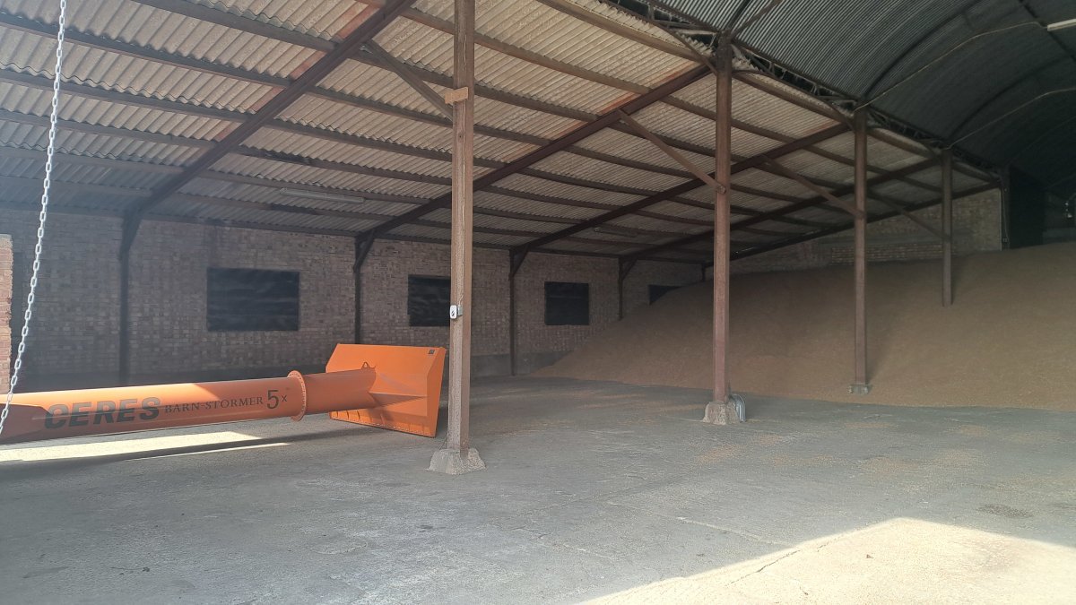 Industrial Unit in St Neots - photo 3