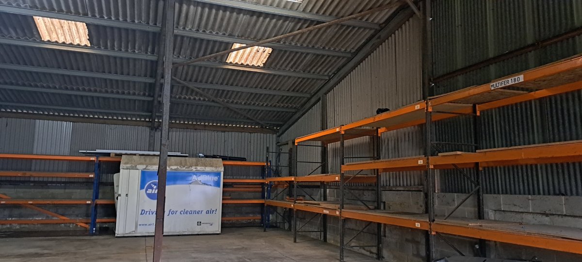 Industrial Unit in Newton Purcell - photo 3