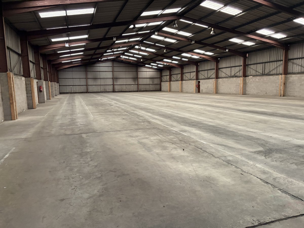 Industrial Unit in Market Harborough - photo 2
