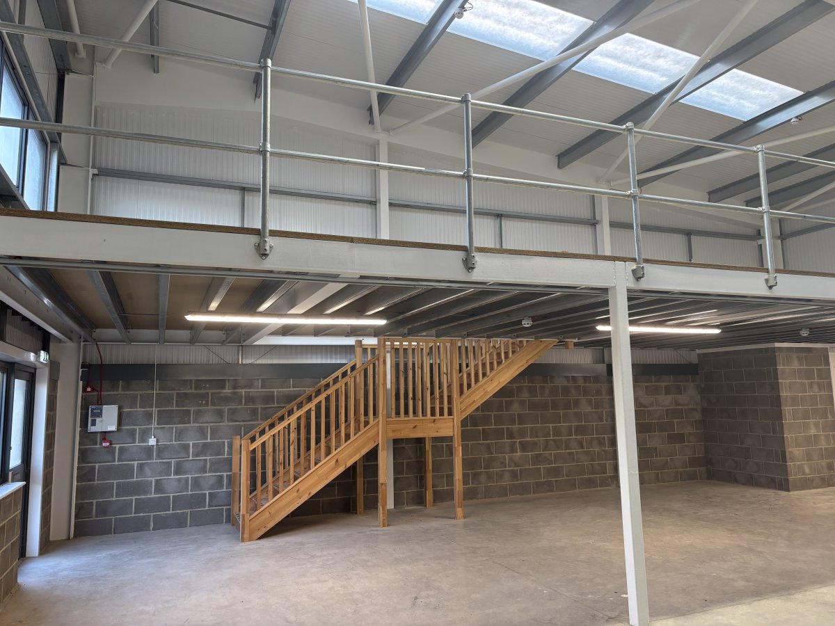 Industrial Unit in Commerce Park - photo 2