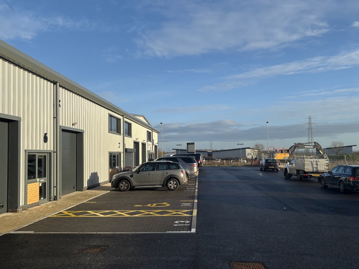 Industrial Unit in Commerce Park - photo 4