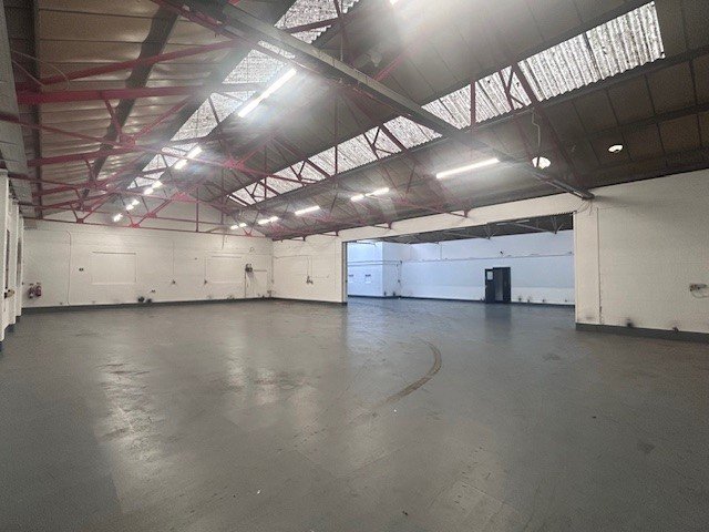 Industrial Unit in Letchworth - photo 2