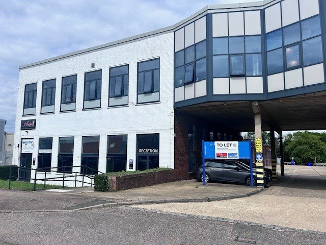 Industrial Unit in Hitchin - photo 4