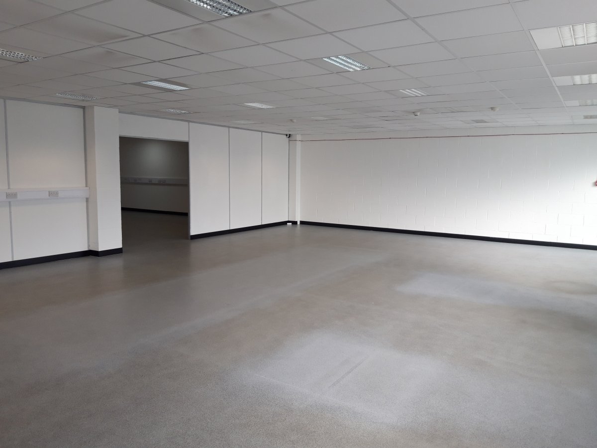 Industrial Unit in Letchworth - photo 2