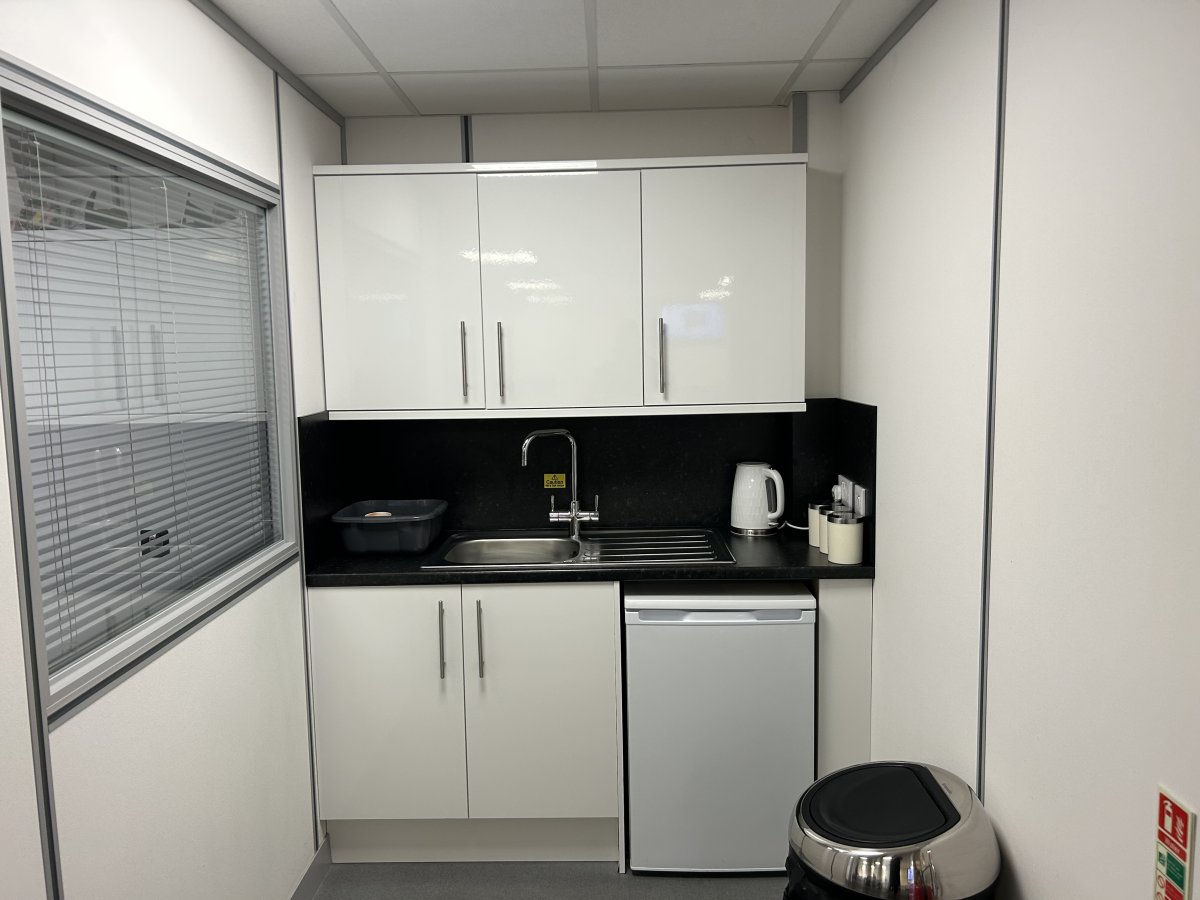 Industrial Unit in Plymouth - photo 3