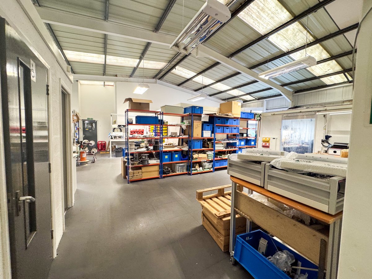Industrial Unit in Falmouth - photo 2
