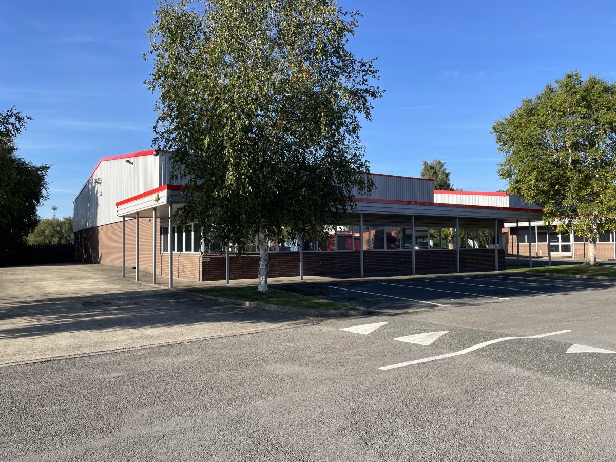 Industrial Unit in Knaresborough - photo 2