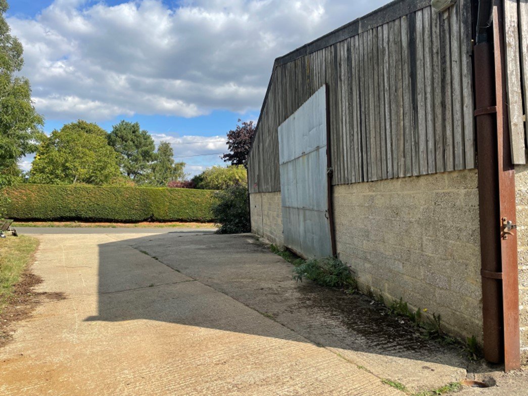Industrial Unit in Chippenham - photo 3