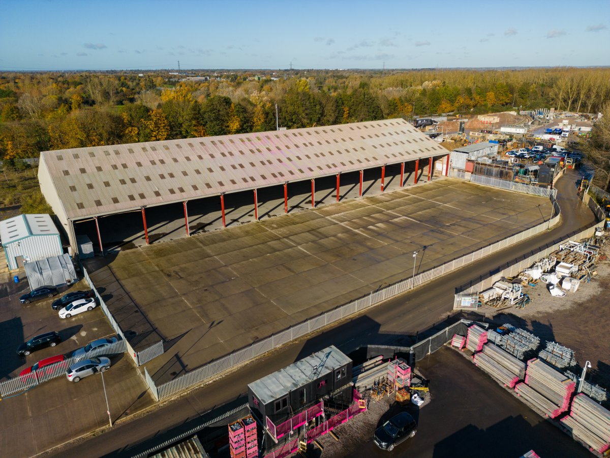 Industrial Unit in Heathrow - photo 2