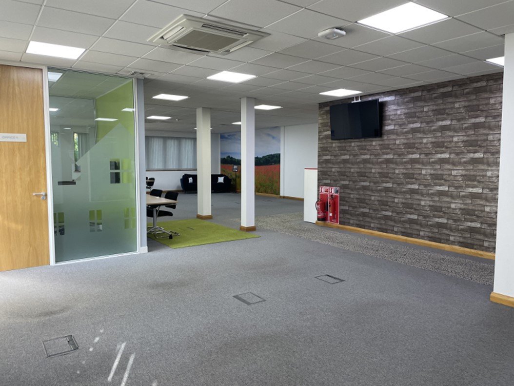 Industrial Unit in Devizes - photo 2