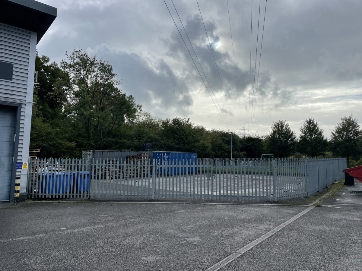 Industrial Unit in Frome - photo 2