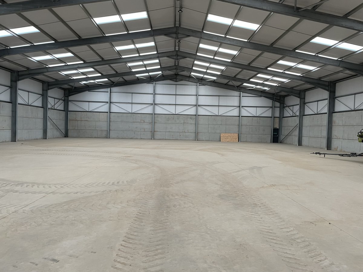 Industrial Unit in Wolverhampton - photo 2