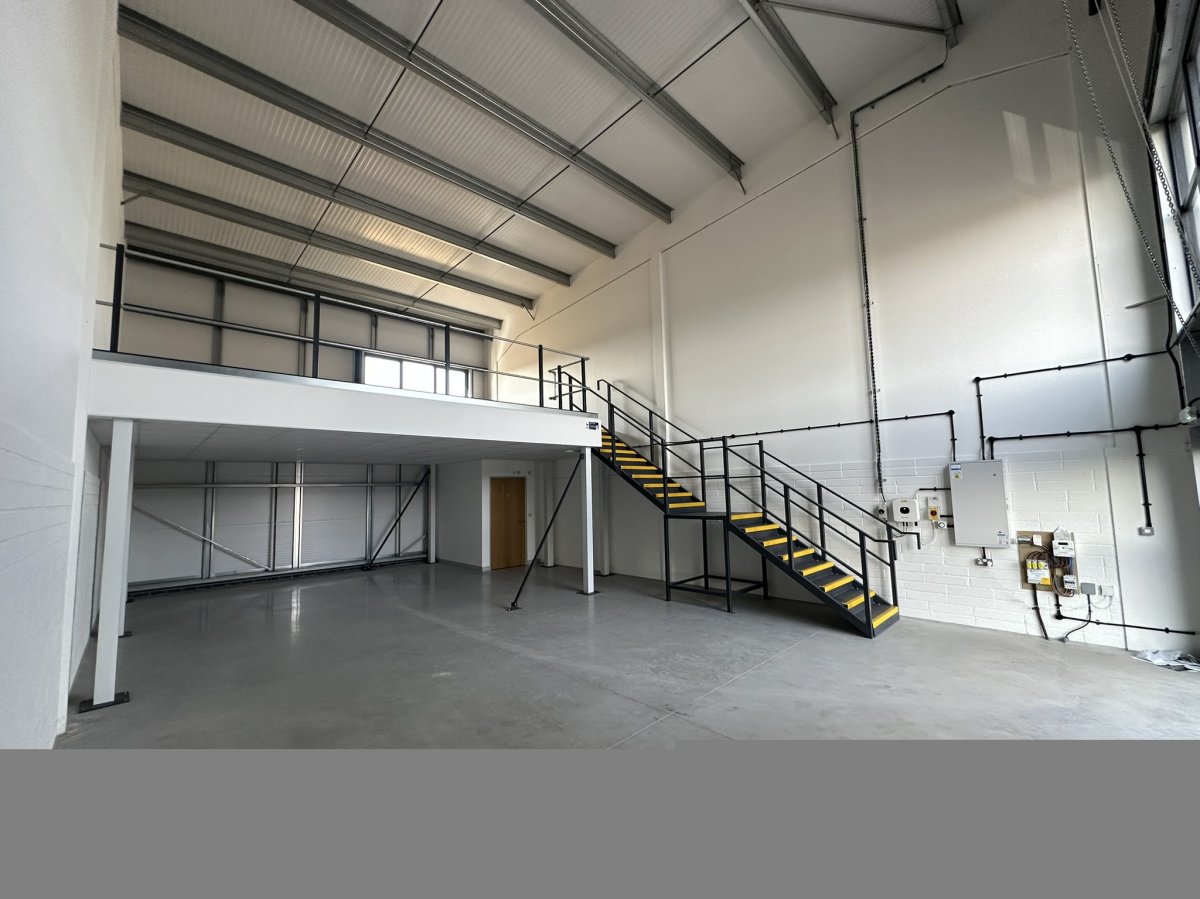 Industrial Unit in Clyst Honiton - photo 2