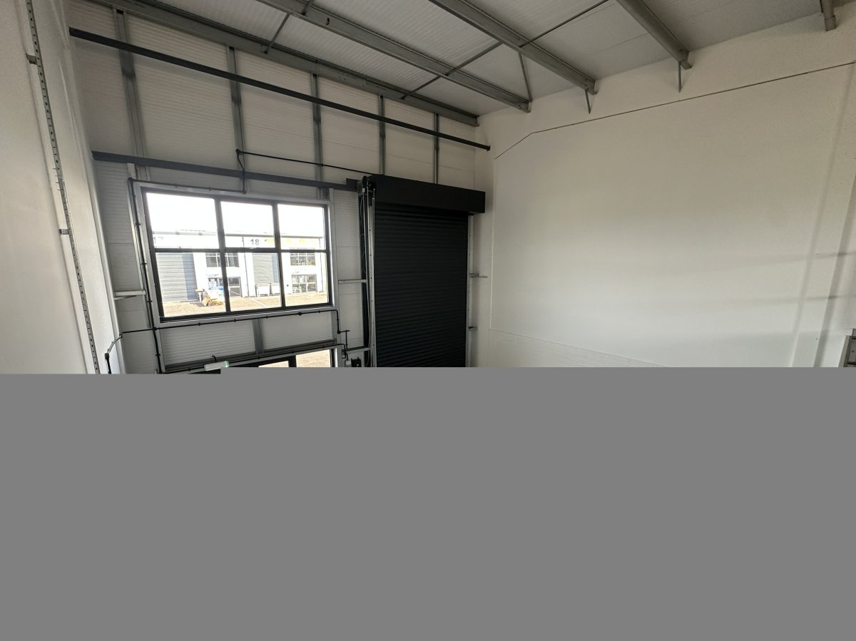 Industrial Unit in Clyst Honiton - photo 4