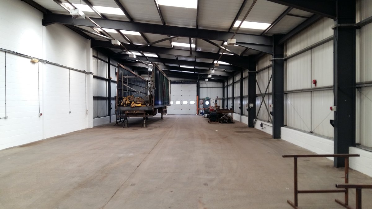 Industrial Unit in Romsey - photo 2