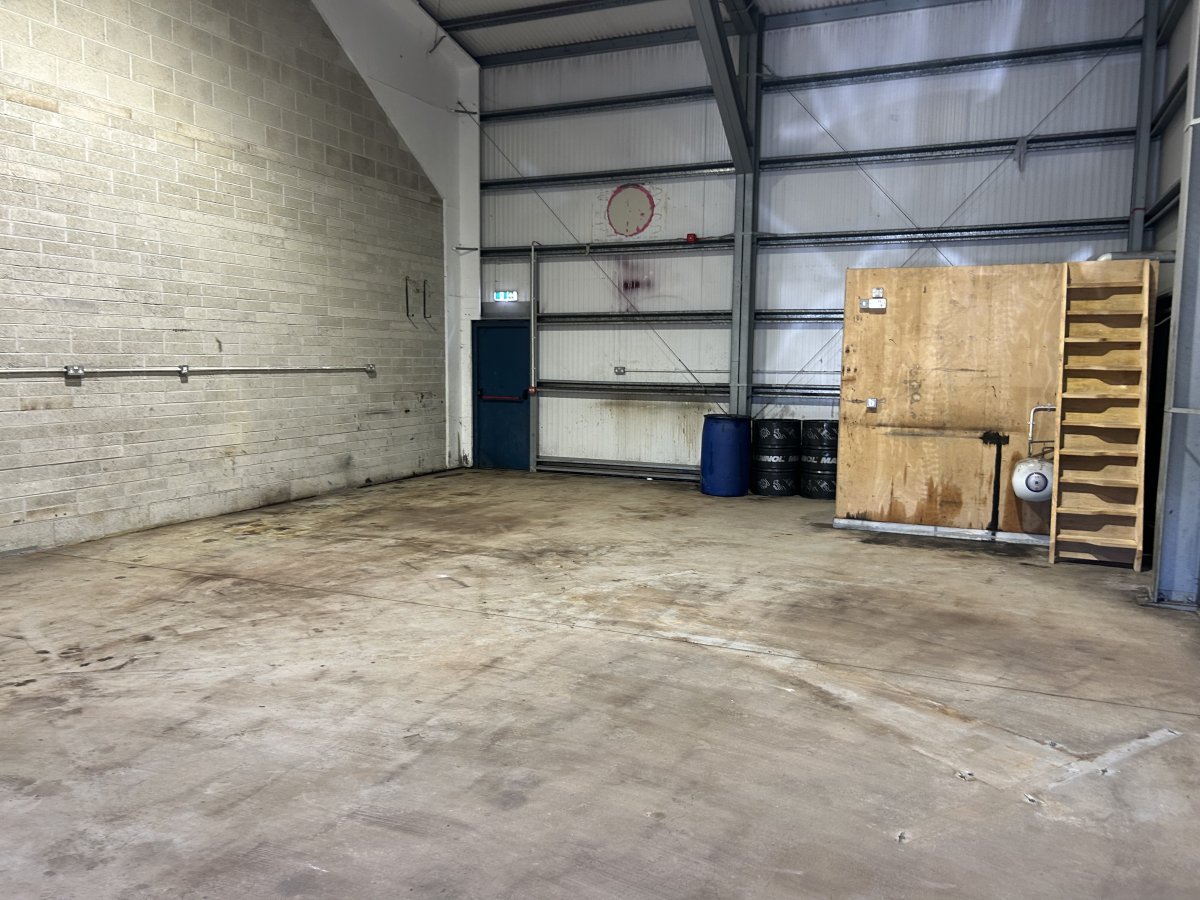 Industrial Unit in Callington - photo 2