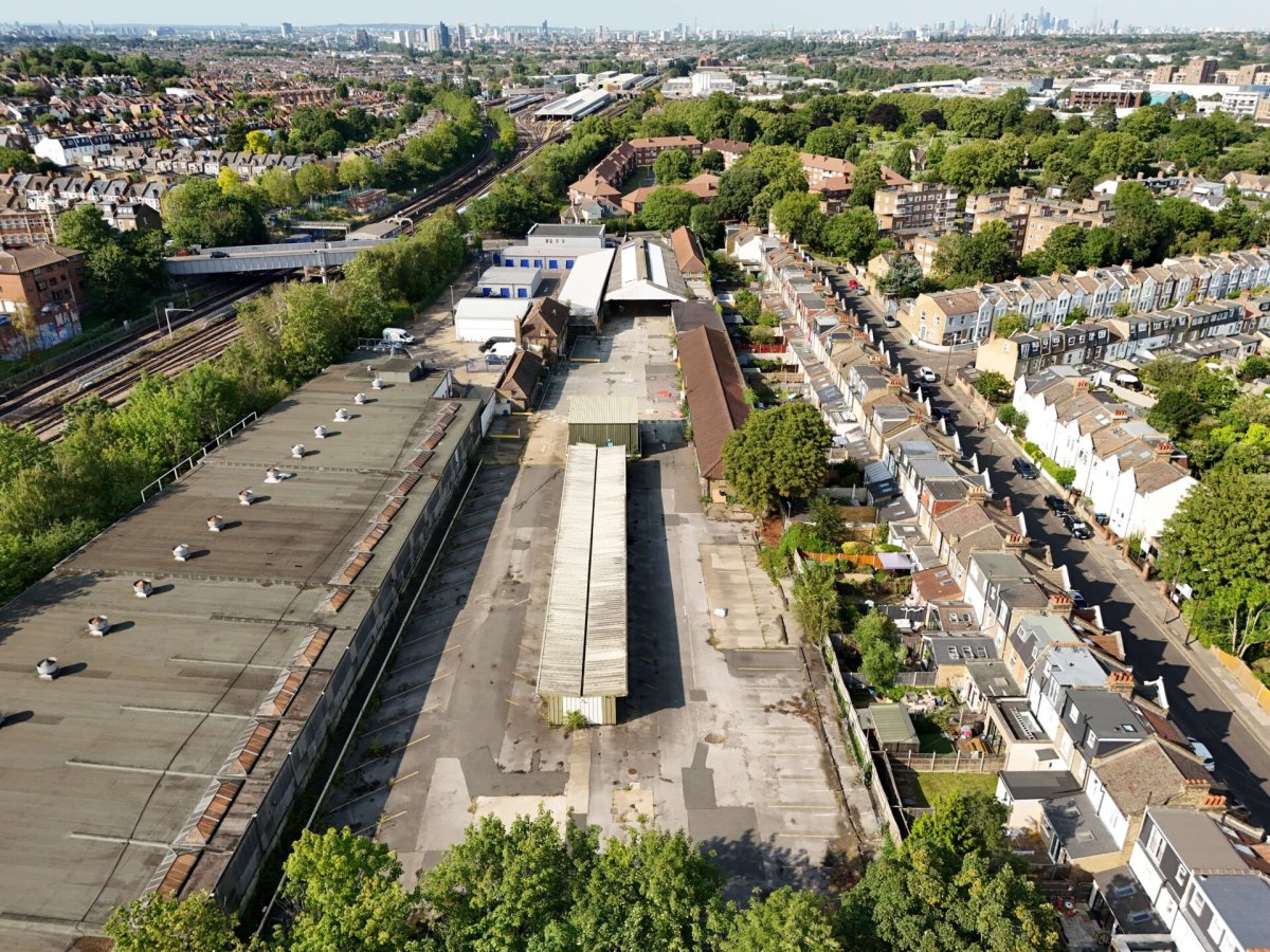 Industrial Unit in London - photo 4
