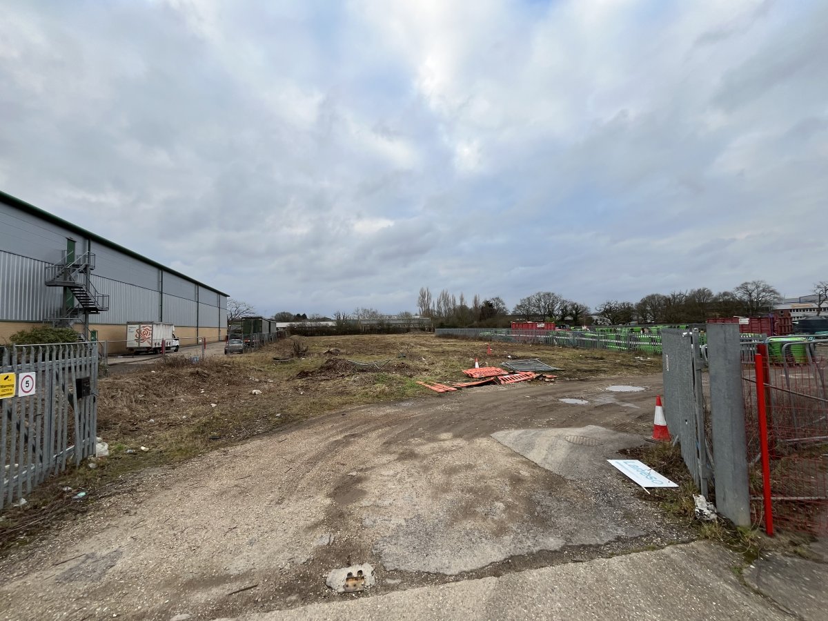 Industrial Unit in Burgess Hill - photo 2