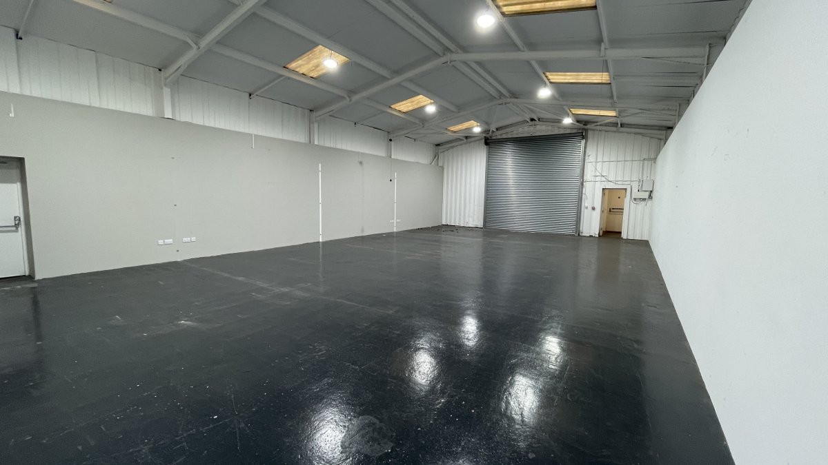 Industrial Unit in Carterton - photo 3