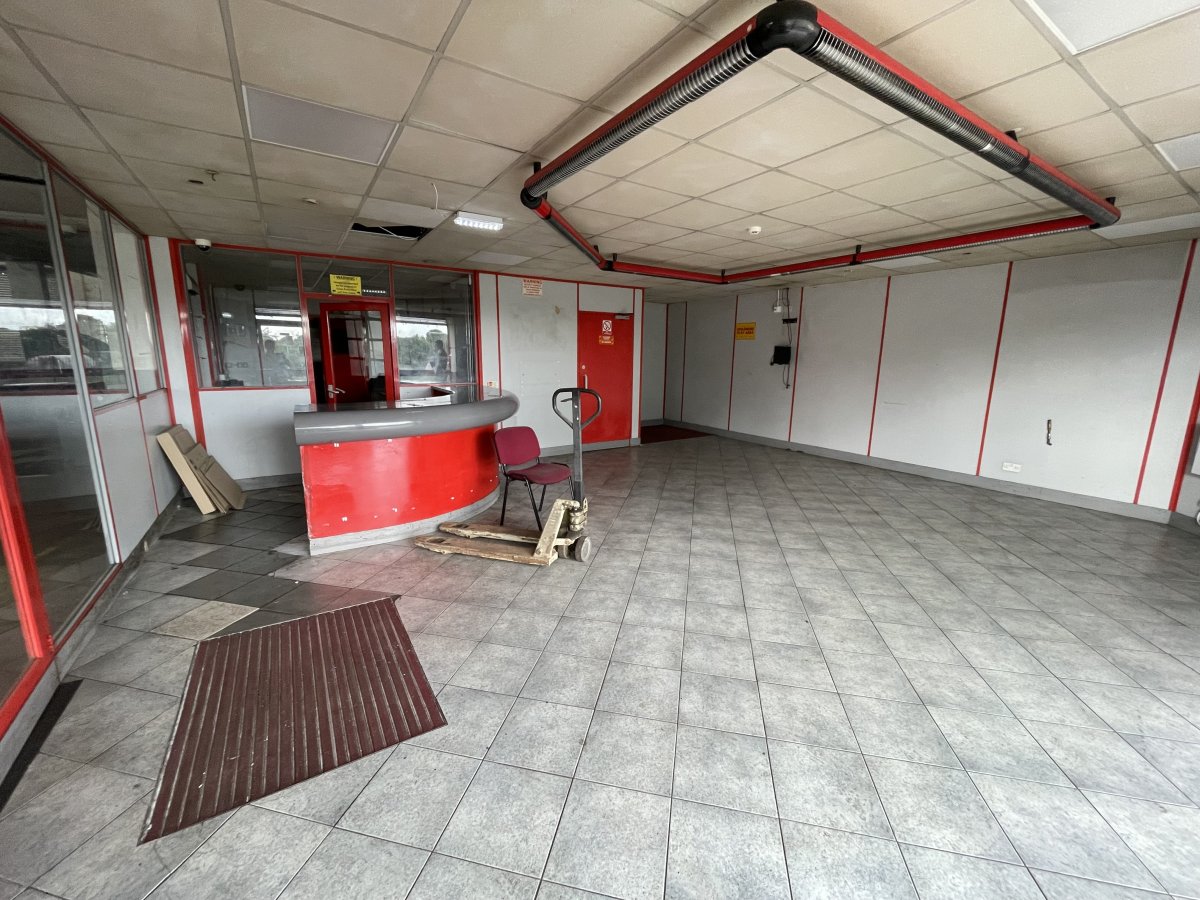 Industrial Unit in Oxford - photo 3