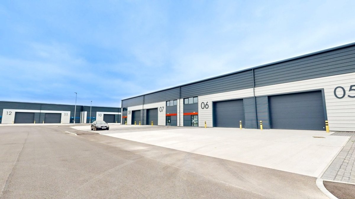 Industrial Unit in Colchester - photo 3